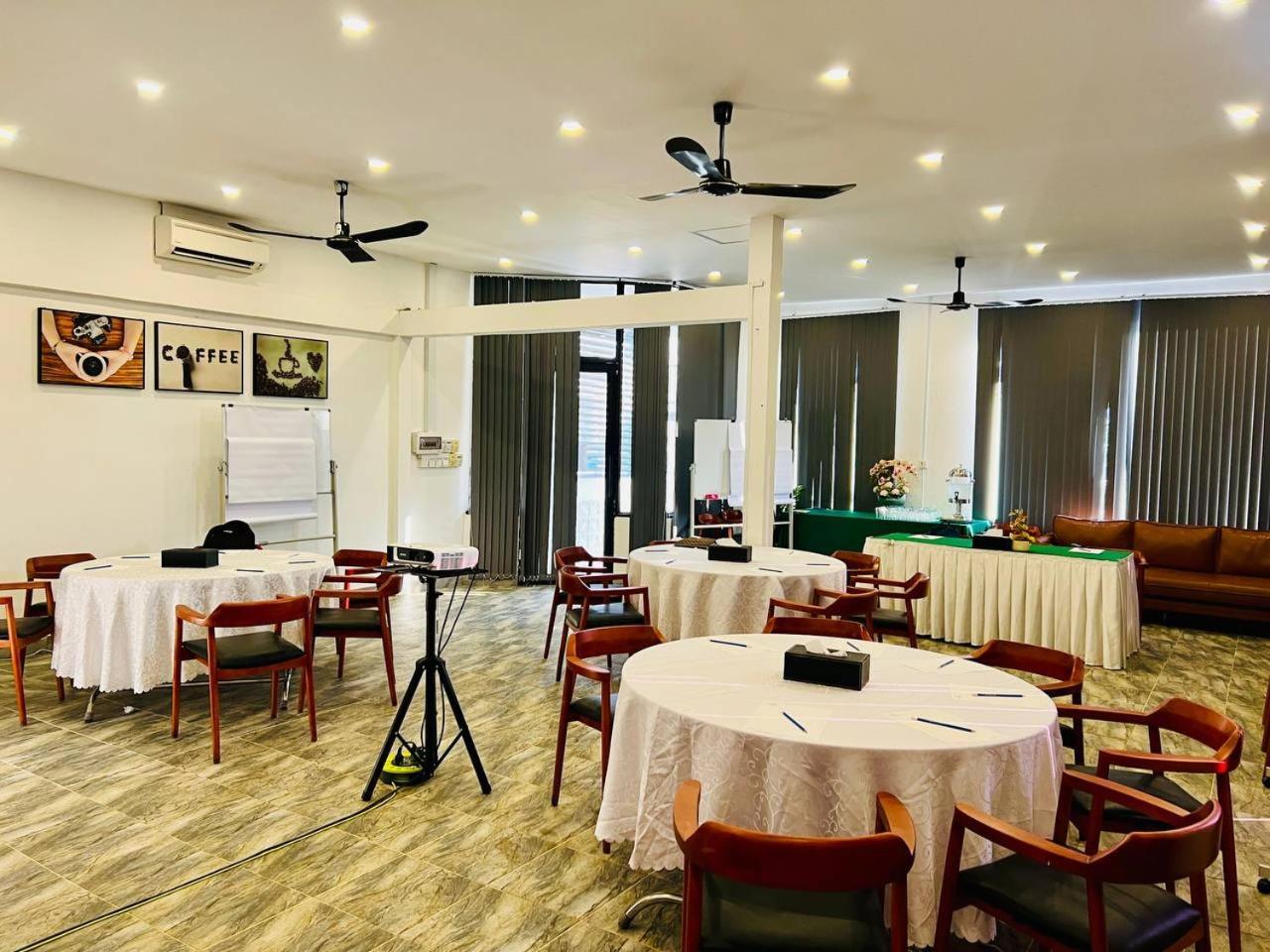 Sea Breeze Resort Sihanoukville Kültér fotó